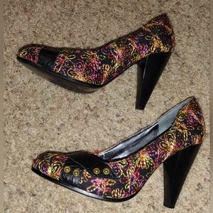 Naughty Monkey Squiggle Vibrant Color Pumps Sz 7.5